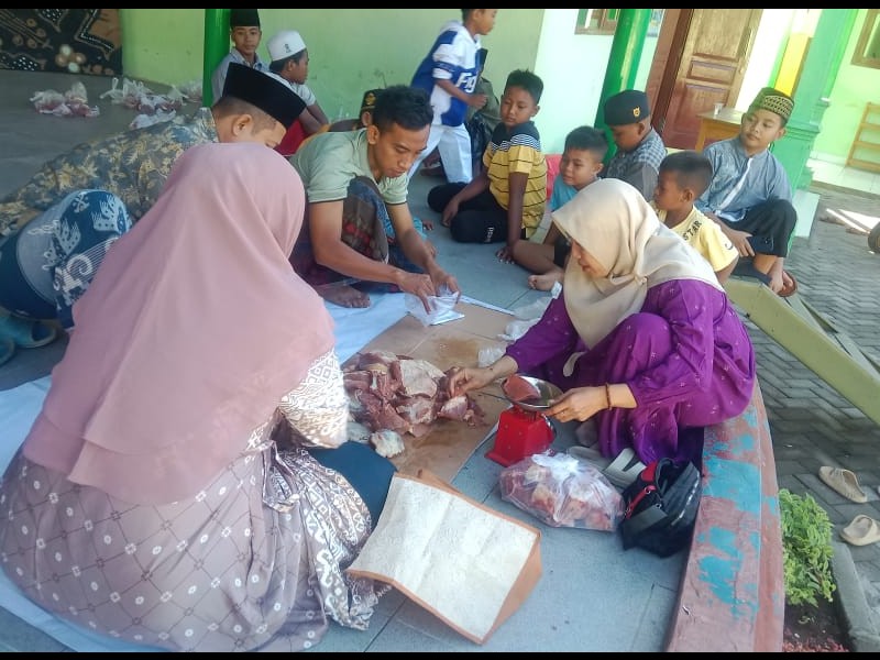 PENYEMBELIHAN HEWAN KURBAN SD NEGERI 2 PALANGAN